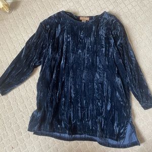 Double D Deep Blue Velvet Tunic Shirt, Size Large